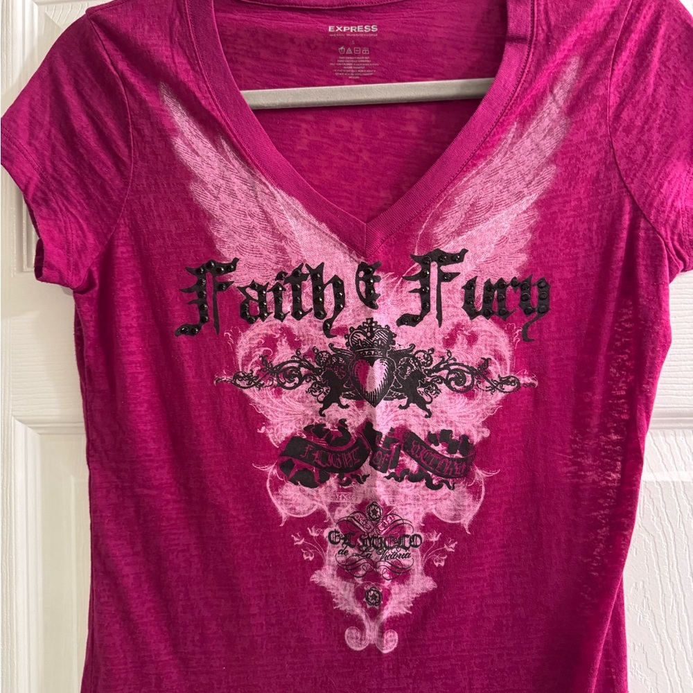 Express 90’s Vintage Pink and Black Graphic V neck Tee Size Small